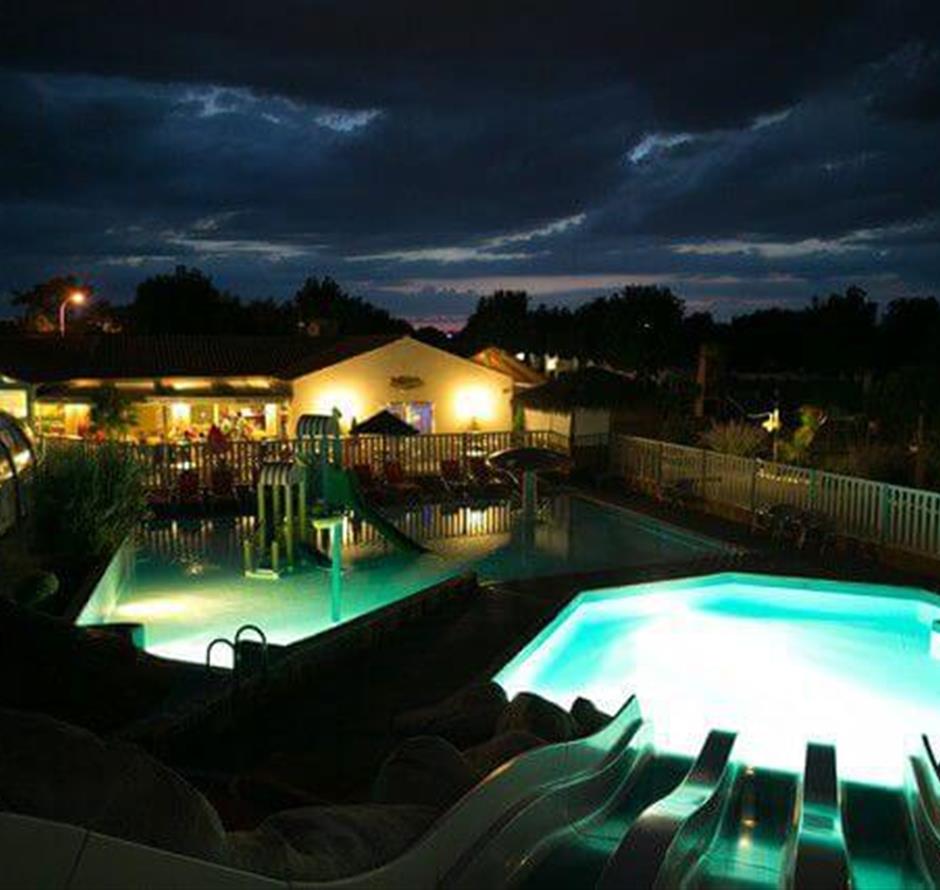 Water space 4-sterren camping La Pomme de Pin in Saint Hilaire de Riez Vendee - Camping pomme de pin