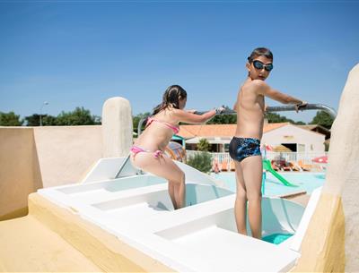 Water space 4-sterren camping La Pomme de Pin in Saint Hilaire de Riez Vendee
