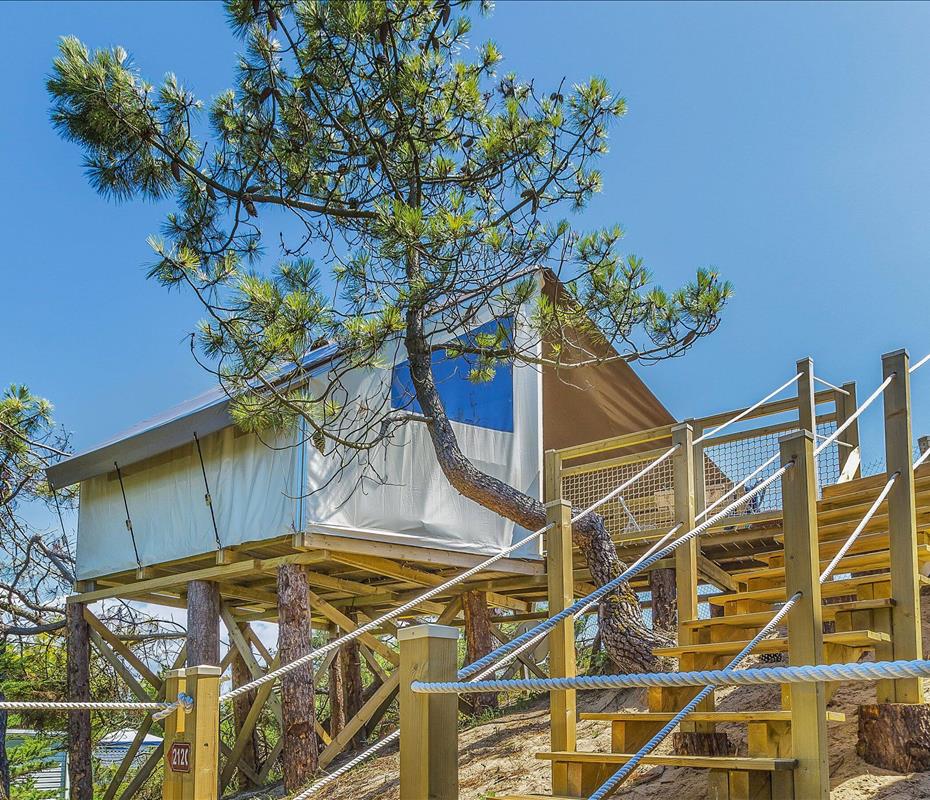 ingerichte tent op palen st hilaire de riez - Camping pomme de pin