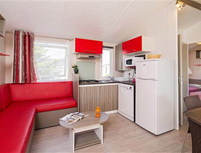 Cottage Luxe 6 people in a 4 star campsite La Pomme de Pin in Saint Hilaire de Riez in Vendée