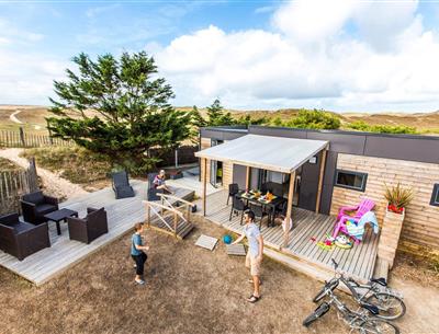 Cottage Luxe 6 people in a 4 star campsite La Pomme de Pin in Saint Hilaire de Riez in Vendée