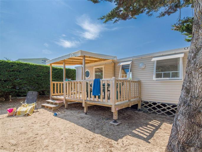 Cottage 6 people in a 4 star campsite La Pomme de Pin in Saint Hilaire de Riez in Vendée