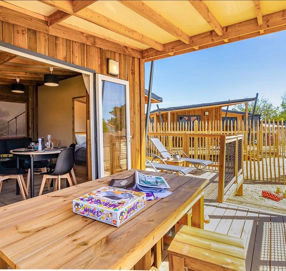 Luxury tente in Vendée with covered swimming pool - Camping pomme de pin