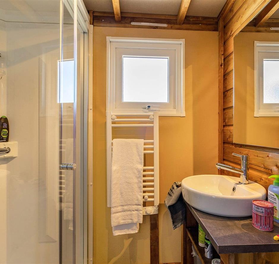 Luxury tente in Vendée with covered swimming pool - Camping pomme de pin