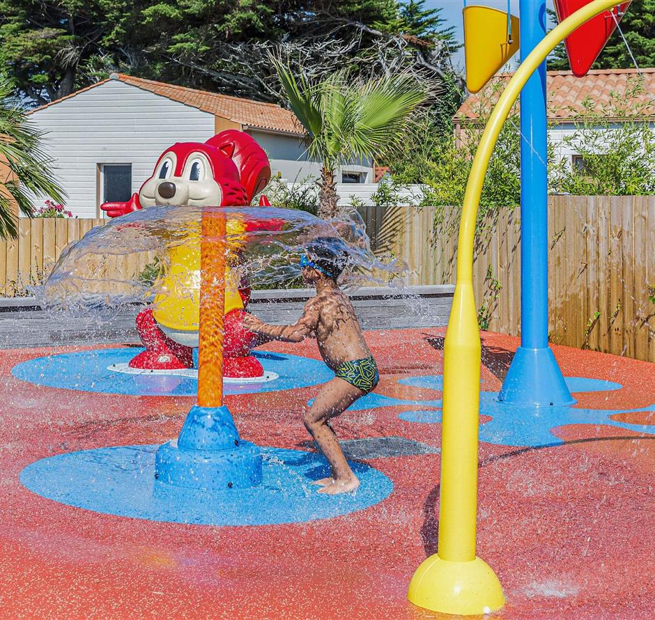 aquasplash, waterspelletjes voor kinderen in st hilaire de riez - Camping pomme de pin