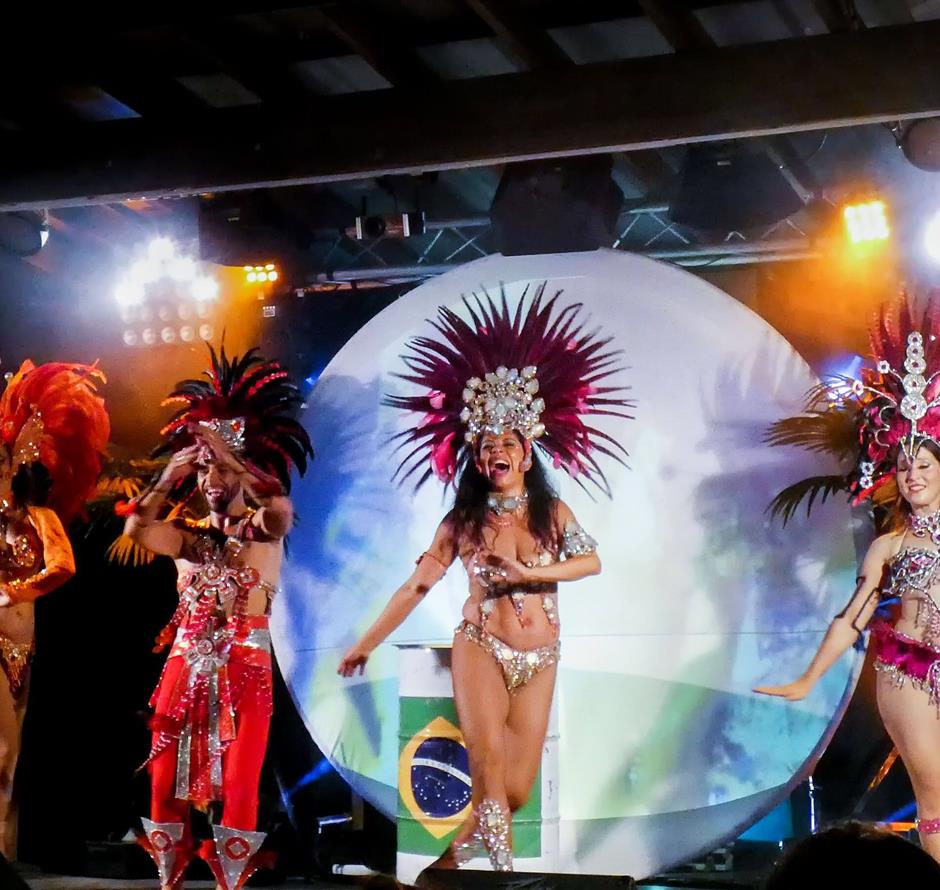 kampeeravonden met shows - Camping pomme de pin