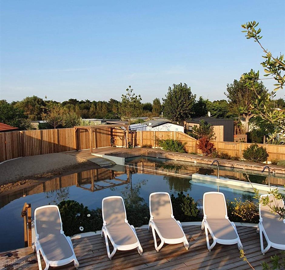 ontspanningsruimte met solarium in st hilaire de riez - Camping pomme de pin