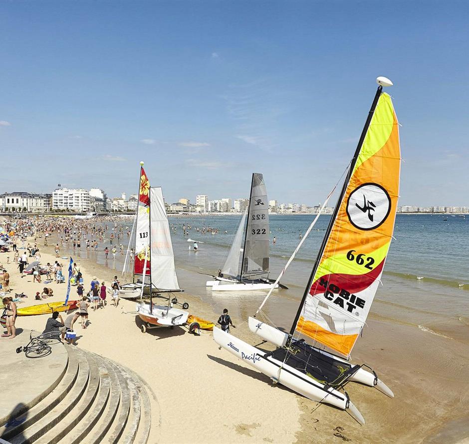 Les Sables d'Olonne in Vendée - Camping pomme de pin