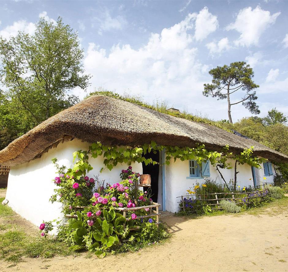 Seaside resort of St Jean de Monts close to the campsite la pomme de pin - Camping pomme de pin