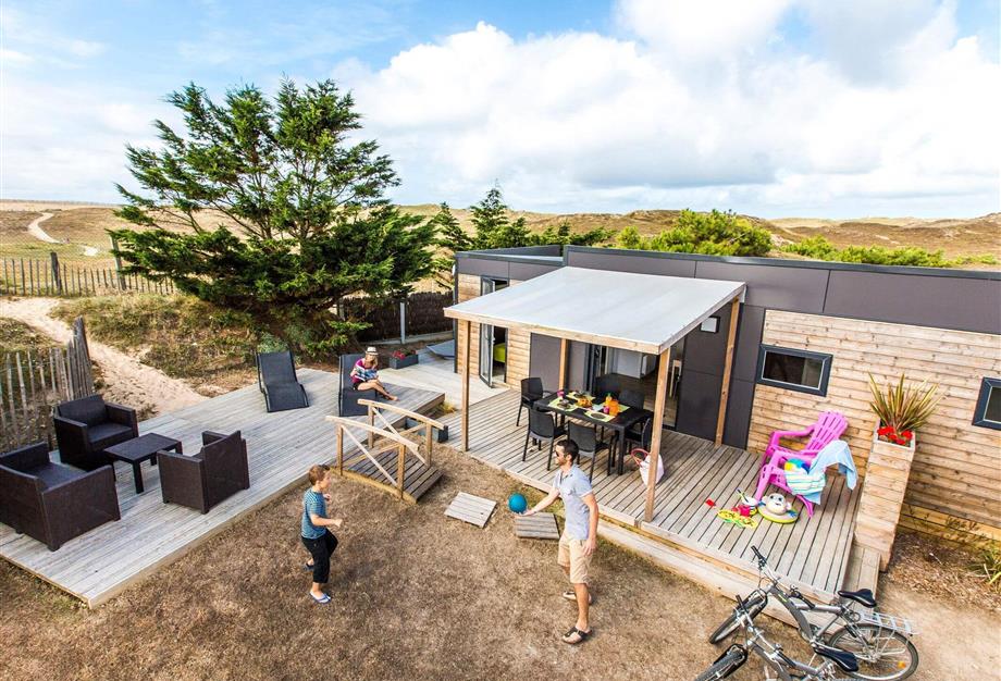 Huur een stacaravan met 3 slaapkamers en 2 badkamers in St Hilaire de Riez - 4 sterren camping in Vendée (85) - Camping pomme de pin