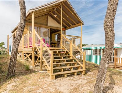 tent full equiped- seaside campsite- vendée- yelloh village