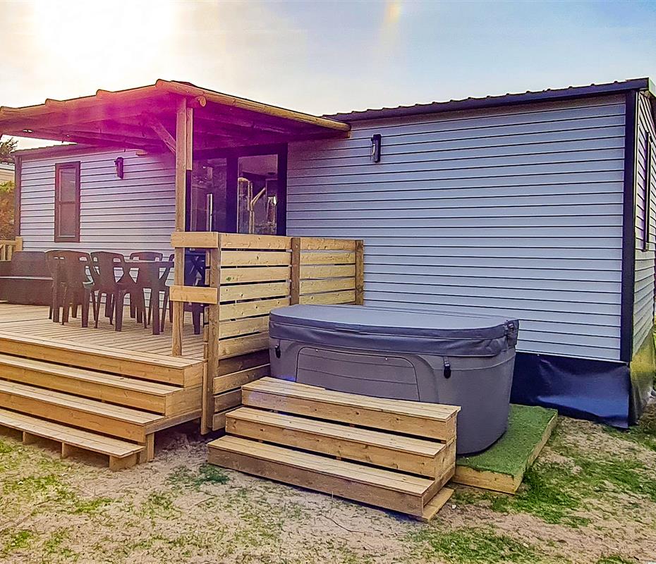 Stacaravan met jacuzzi  Saint hilaire de Riez - Camping pomme de pin