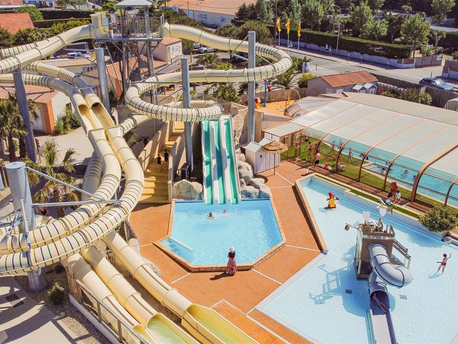 Nieuwe waterglijbanen 2025 - Camping pomme de pin