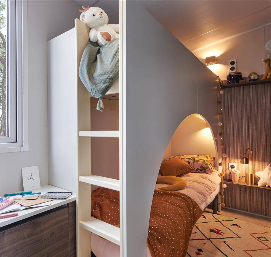 Kinderkamer in een stacaravan op een gezinscamping - Camping pomme de pin