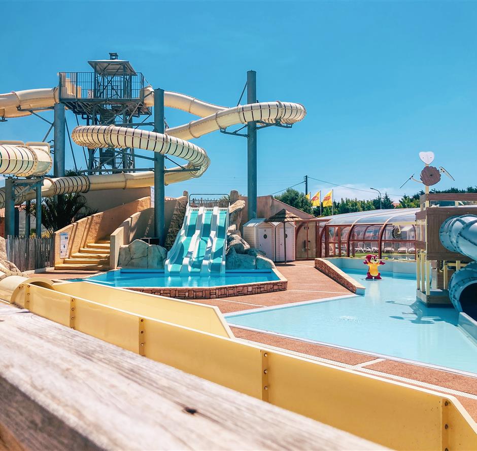 Nieuwe waterglijbanen 2025 - Camping pomme de pin