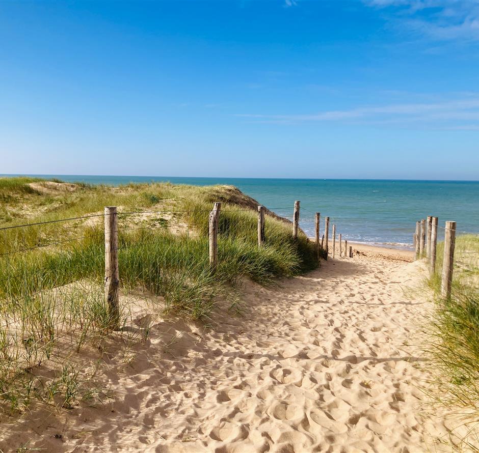 Toegang tot het strand op 200 m - Camping pomme de pin